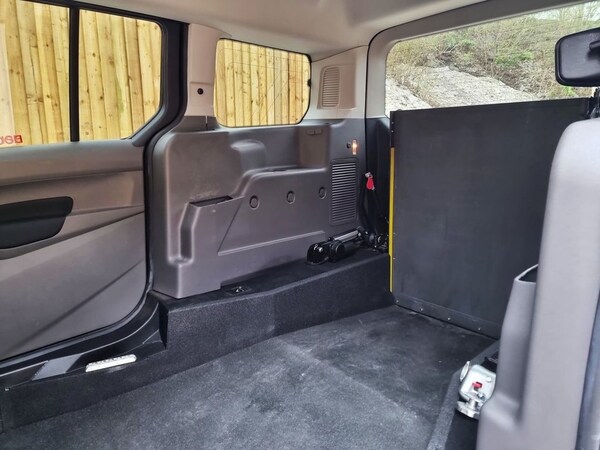 Used Ford Grand Tourneo Connect 2022 for sale - 74423934: Photo 20