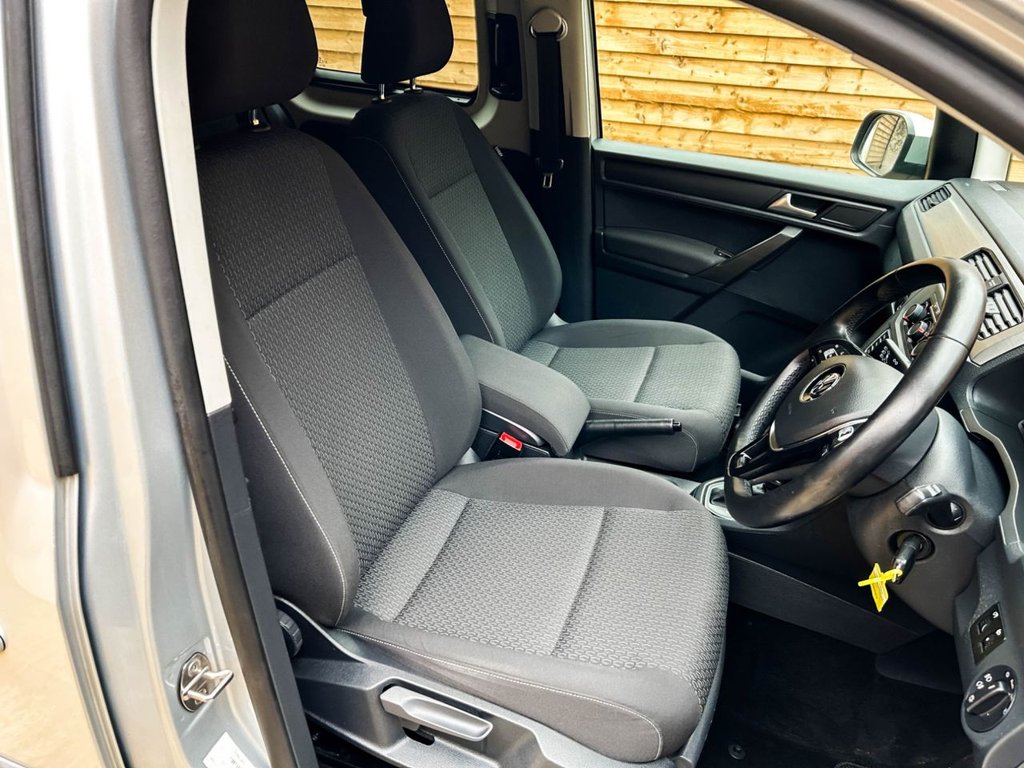 Used Volkswagen Caddy Maxi Life 2018 for sale - 77806340: Photo 18