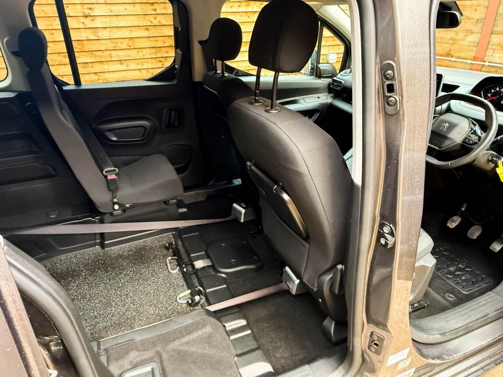 Used Peugeot Rifter 2022 for sale - 77188494: Photo 18