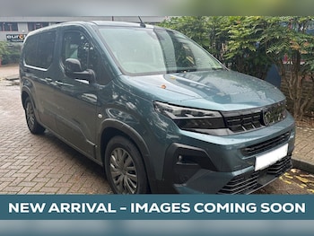 2024 (74) - L2 LWB Electric 5 Seat Wheelchair Accessible Disabled Access Vehicle WAV 5-Door