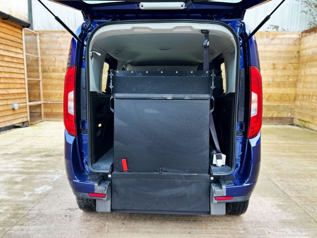 Used Fiat Doblo 2018 for sale - 76883545: Photo 12