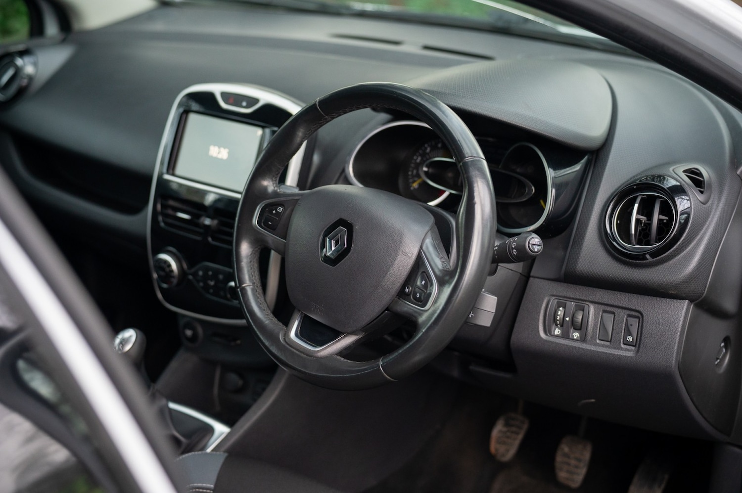 Used Renault Clio 2015 for sale - 77189218: Photo 24