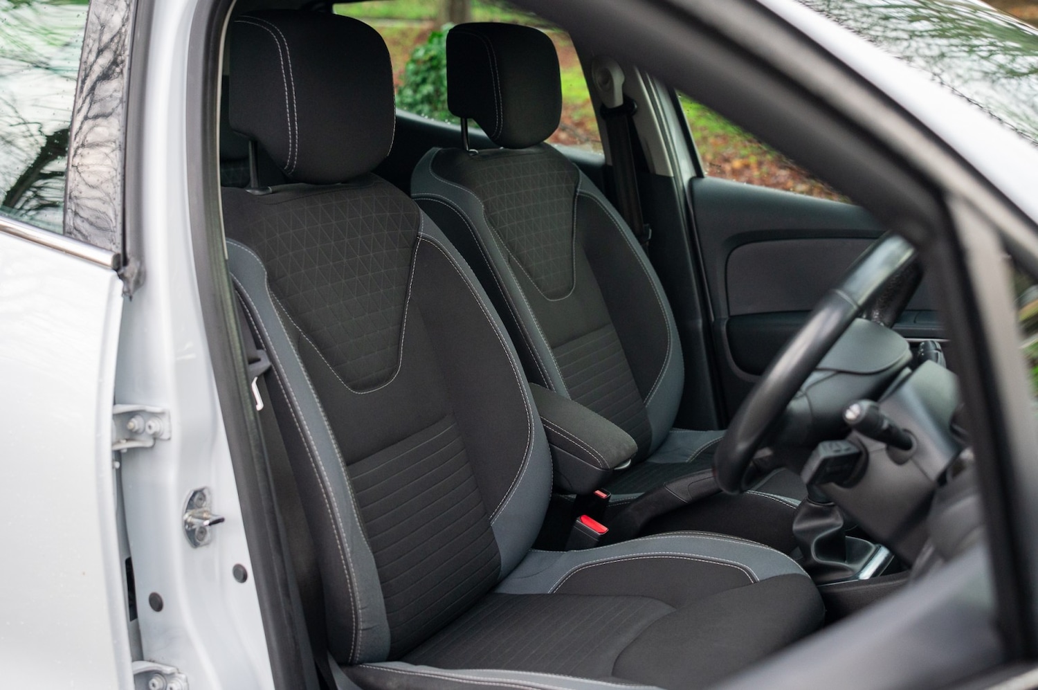 Used Renault Clio 2015 for sale - 77189218: Photo 25