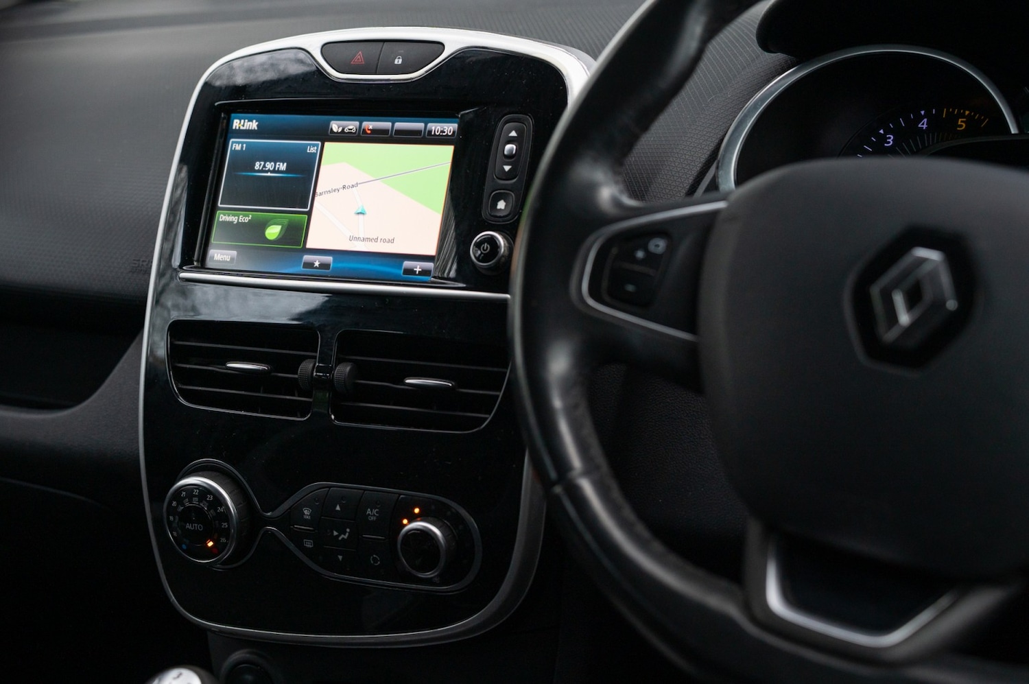 Used Renault Clio 2015 for sale - 77189218: Photo 33