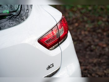 Used Renault Clio 2015 for sale - 77189218: Photo