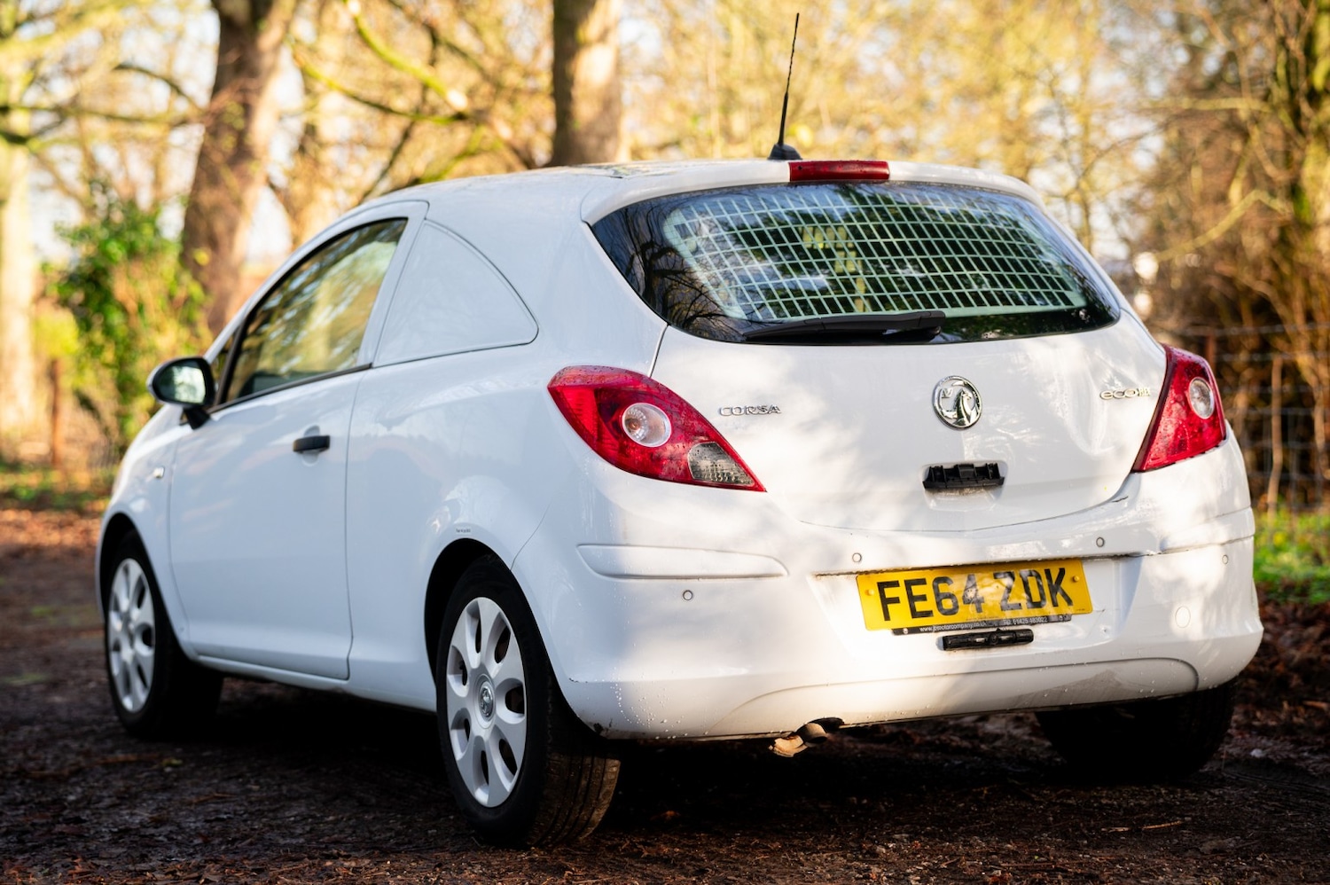 Used Vauxhall Corsa 2014 for sale - 77038946: Photo 2