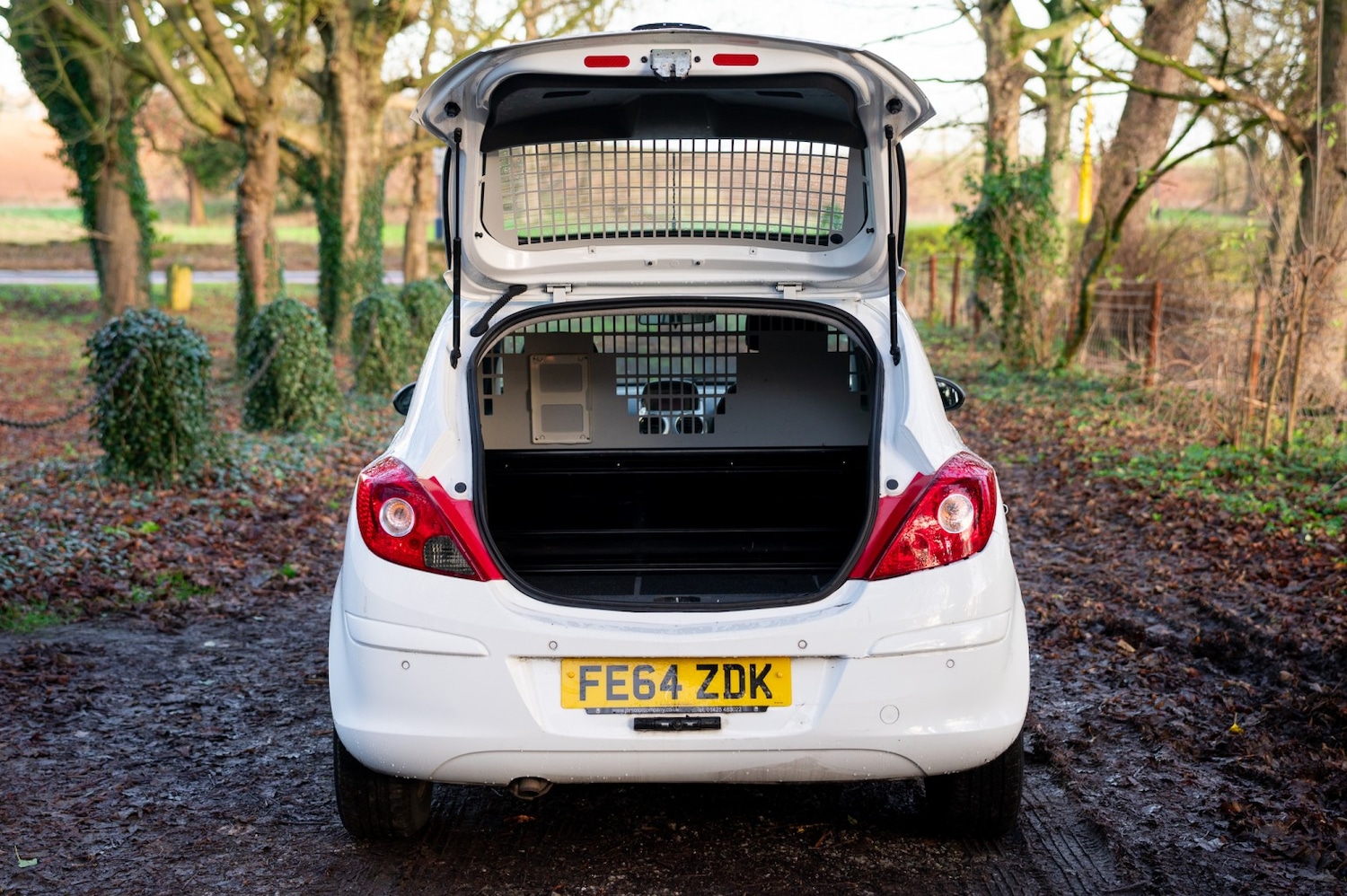 Used Vauxhall Corsa 2014 for sale - 77038946: Photo 4