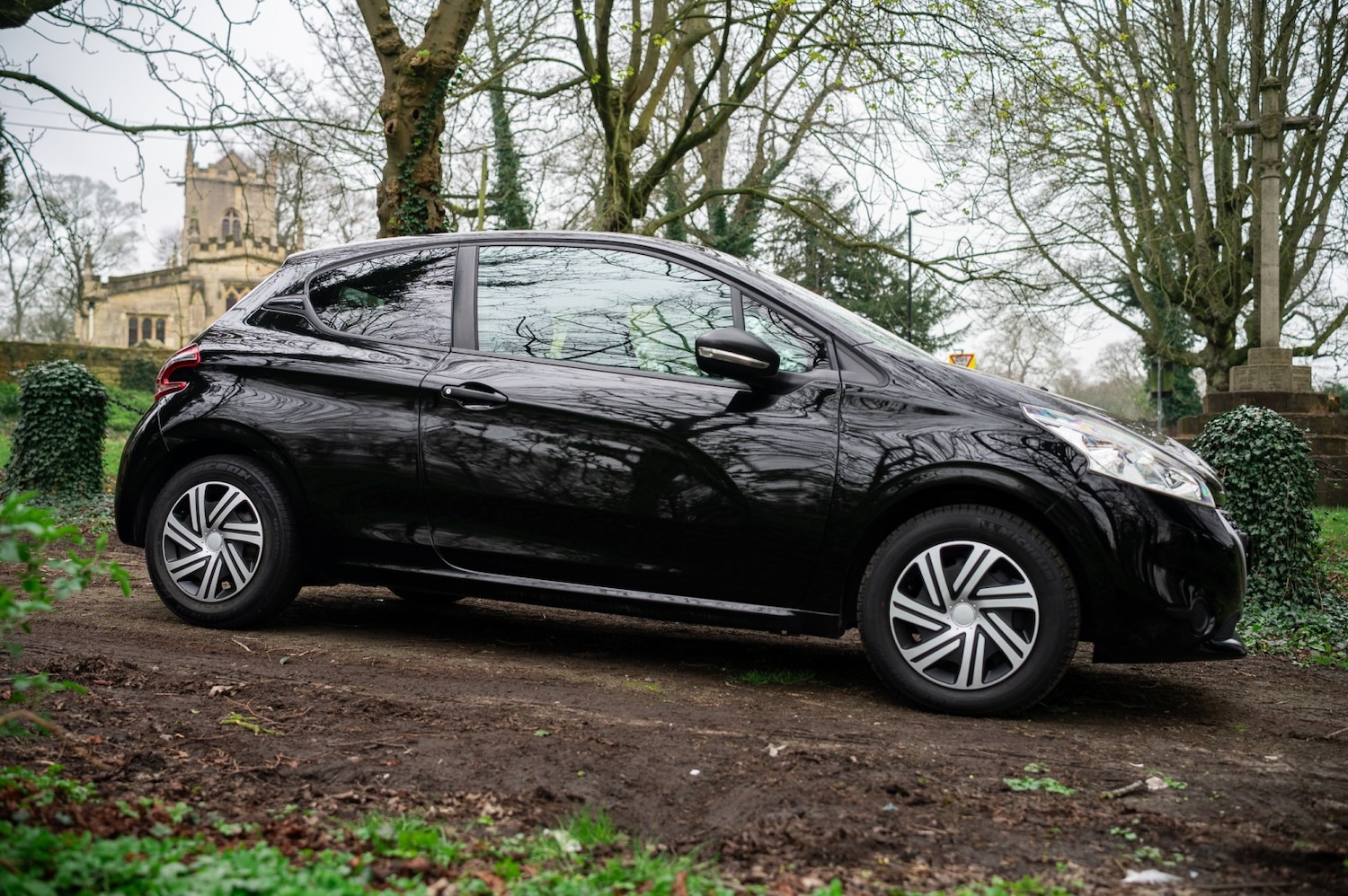 Used Peugeot 208 2014 for sale - 77968670: Photo 19