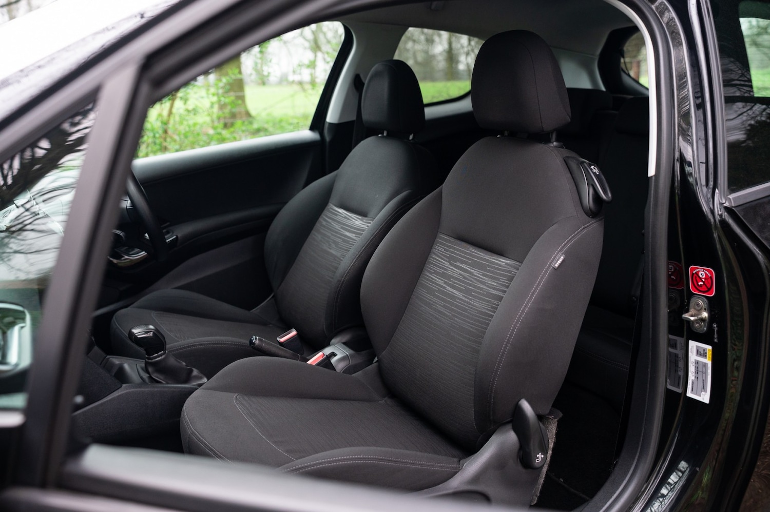 Used Peugeot 208 2014 for sale - 77968670: Photo 22