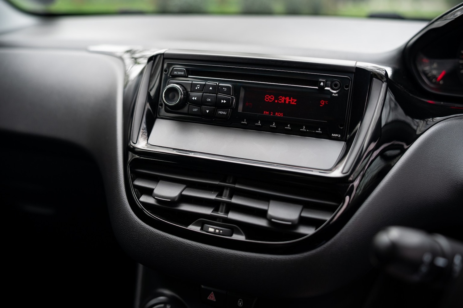 Used Peugeot 208 2014 for sale - 77968670: Photo 29