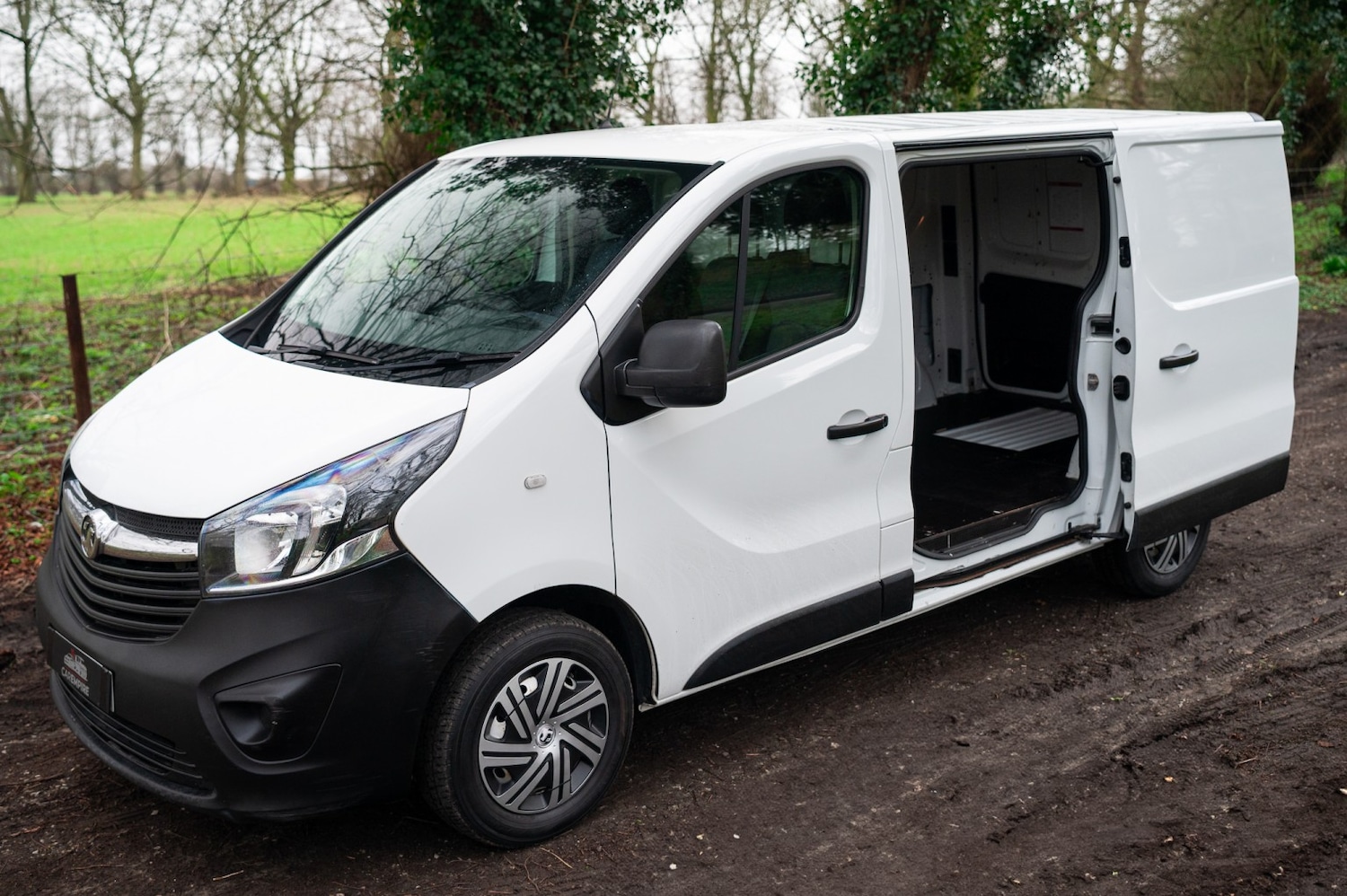 Used Vauxhall Vivaro 2018 for sale - 77707156: Photo 3