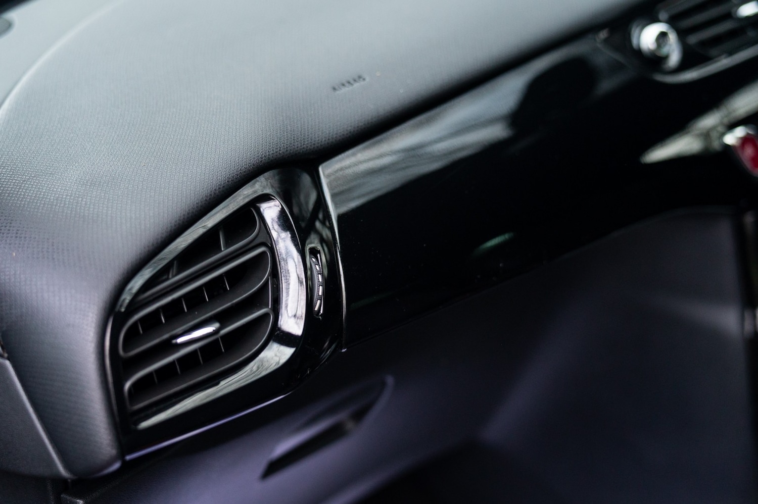 Used Citroen DS3 2013 for sale - 77536000: Photo 32