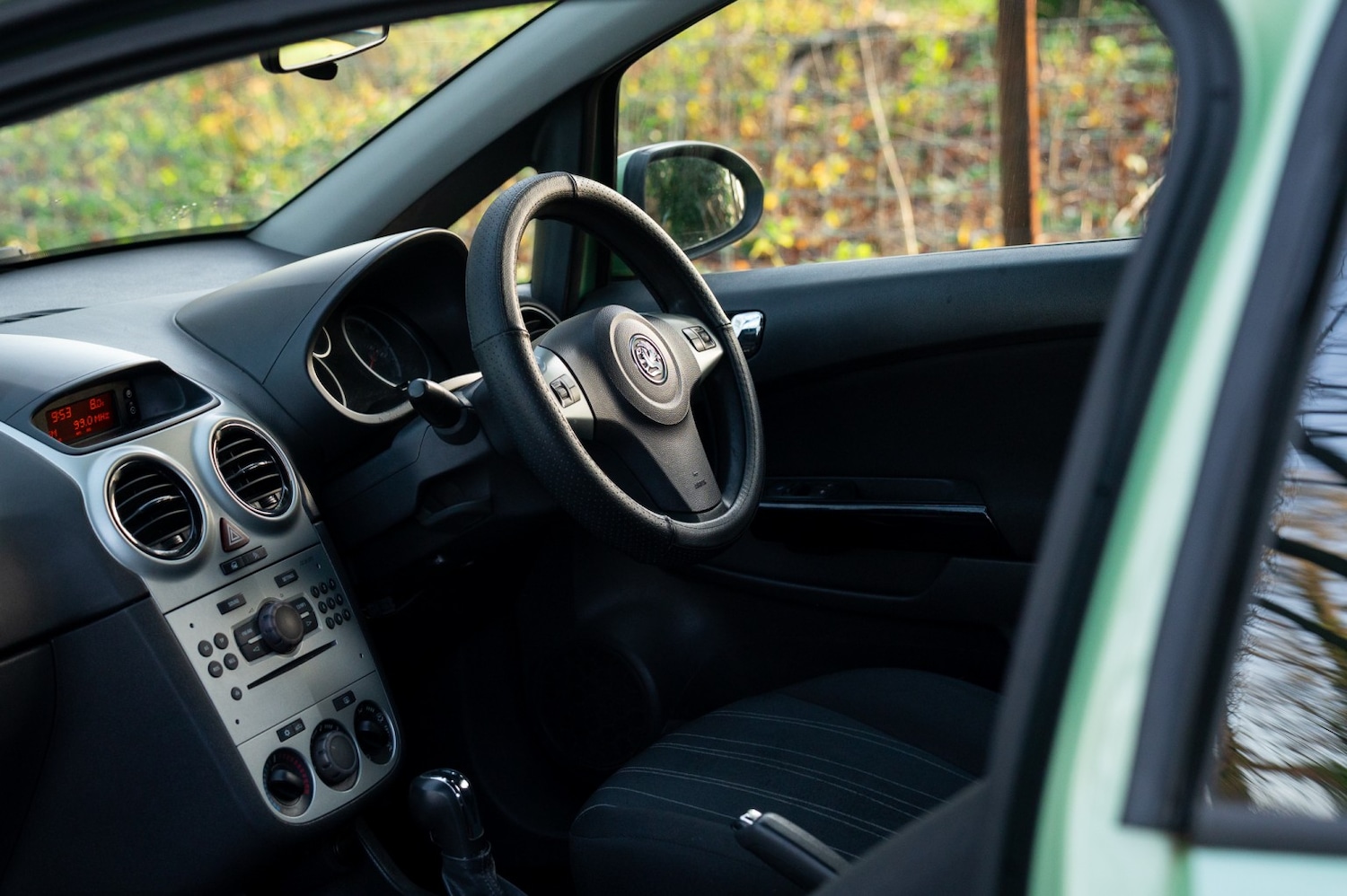 Used Vauxhall Corsa 2009 for sale - 77038880: Photo 21