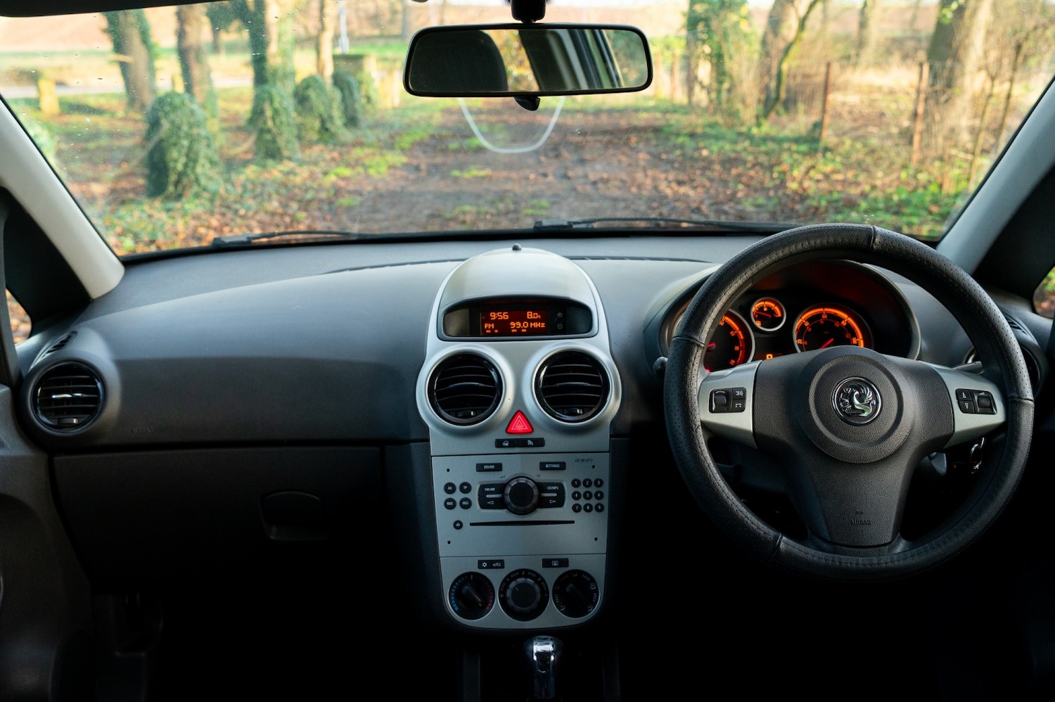 Used Vauxhall Corsa 2009 for sale - 77038880: Photo 23