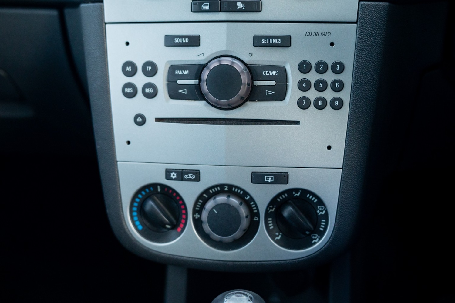 Used Vauxhall Corsa 2009 for sale - 77038880: Photo 26