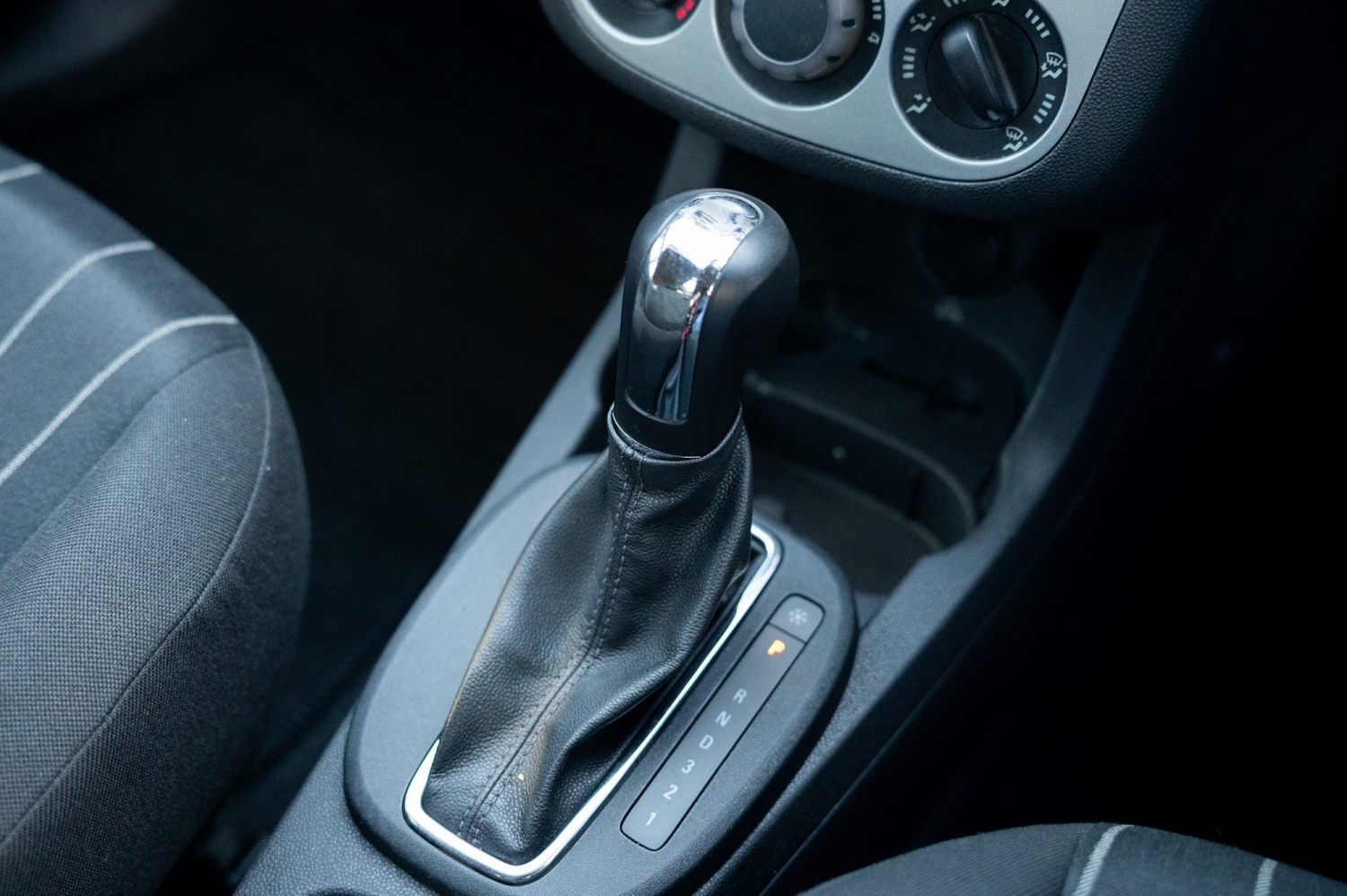 Used Vauxhall Corsa 2009 for sale - 77038880: Photo 27