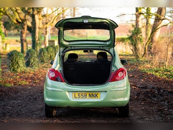 Used Vauxhall Corsa 2009 for sale - 77038880: Photo