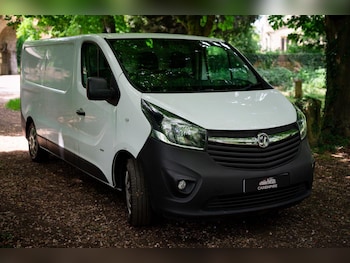 Used Vauxhall Vivaro 2017 for sale - 77027903: Photo