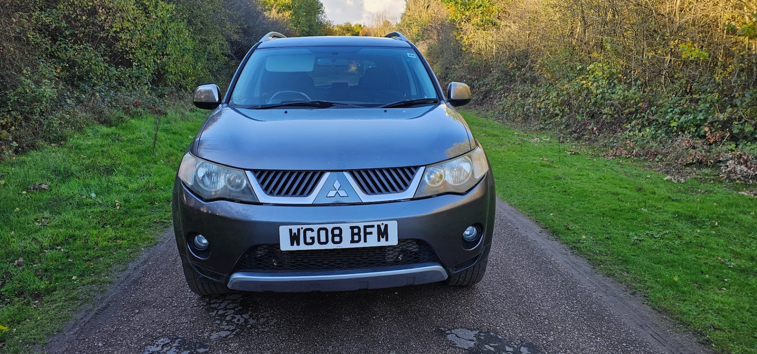 Used Mitsubishi Outlander 2008 for sale - 76347365: Photo 2