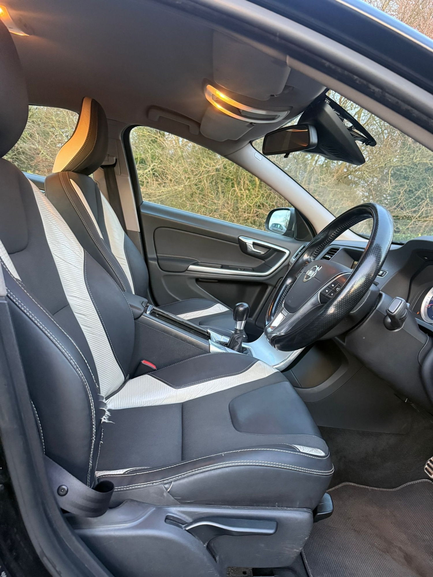 Used Volvo S60 2012 for sale - 76980340: Photo 9