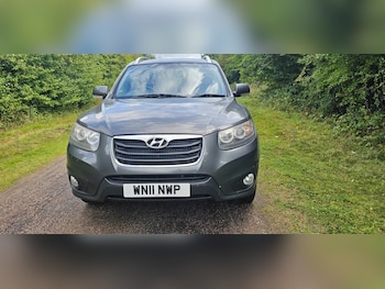 Used Hyundai Santa Fe 2011 for sale - 75835376: Photo