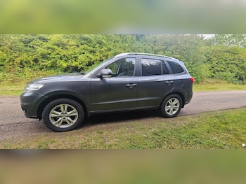 Used Hyundai Santa Fe 2011 for sale - 75835376: Photo