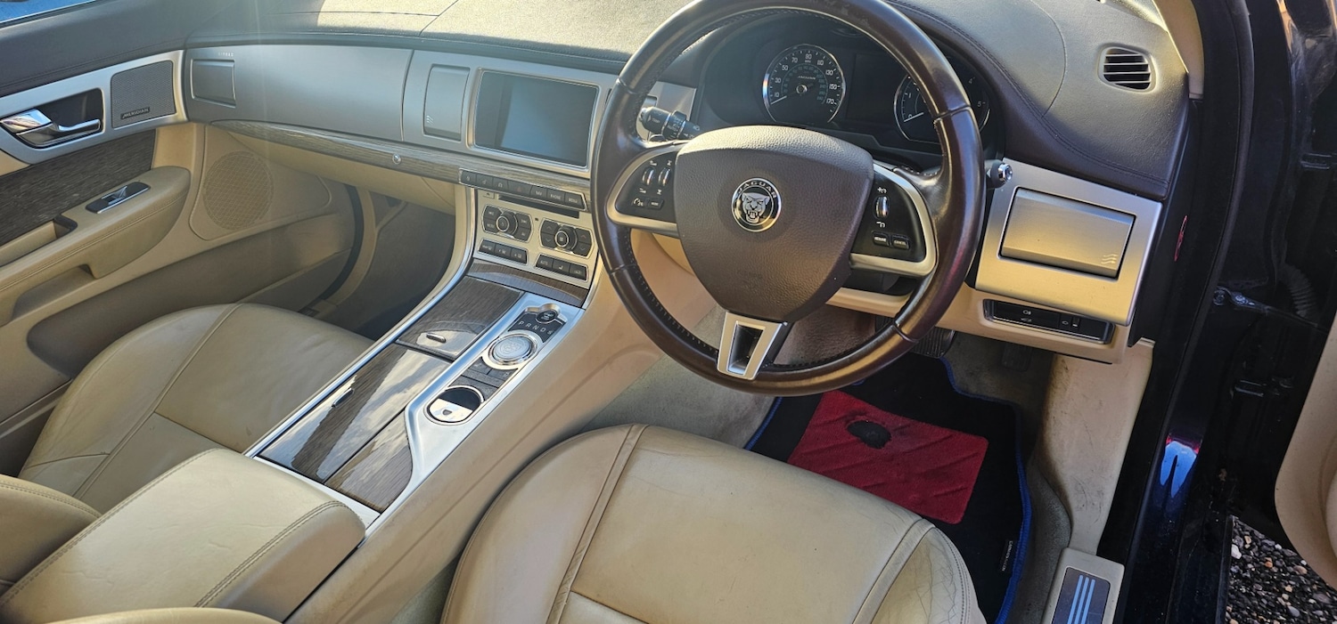 Used Jaguar XF 2014 for sale - 76218706: Photo 9