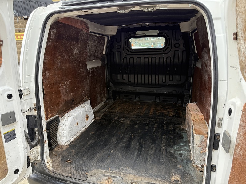 Used Nissan NV200 2011 for sale - 76403249: Photo 3