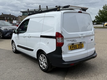 Used Ford Transit Courier 2016 for sale - 78107315: Photo