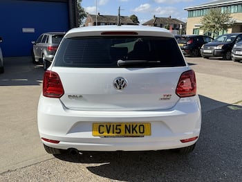 Used Volkswagen Polo 2015 for sale - 79691977: Photo