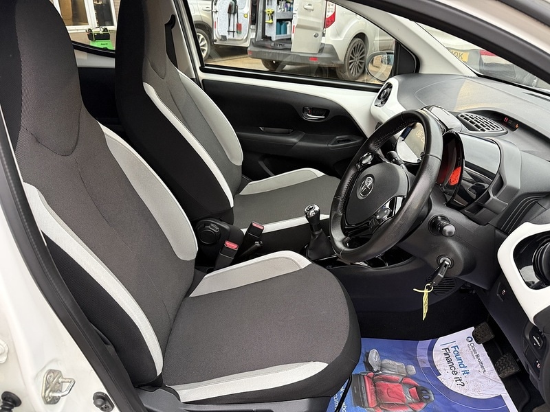Used Toyota AYGO 2017 for sale - 76924001: Photo 10