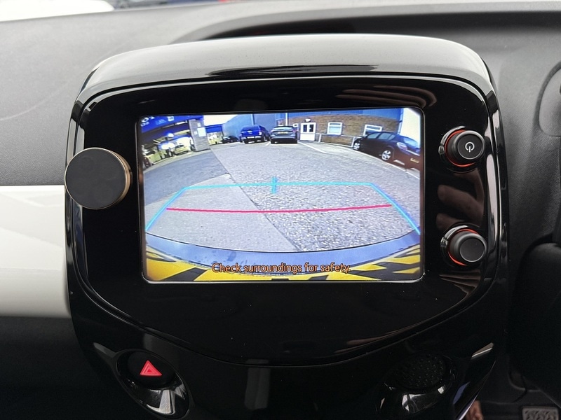 Used Toyota AYGO 2017 for sale - 76924001: Photo 18