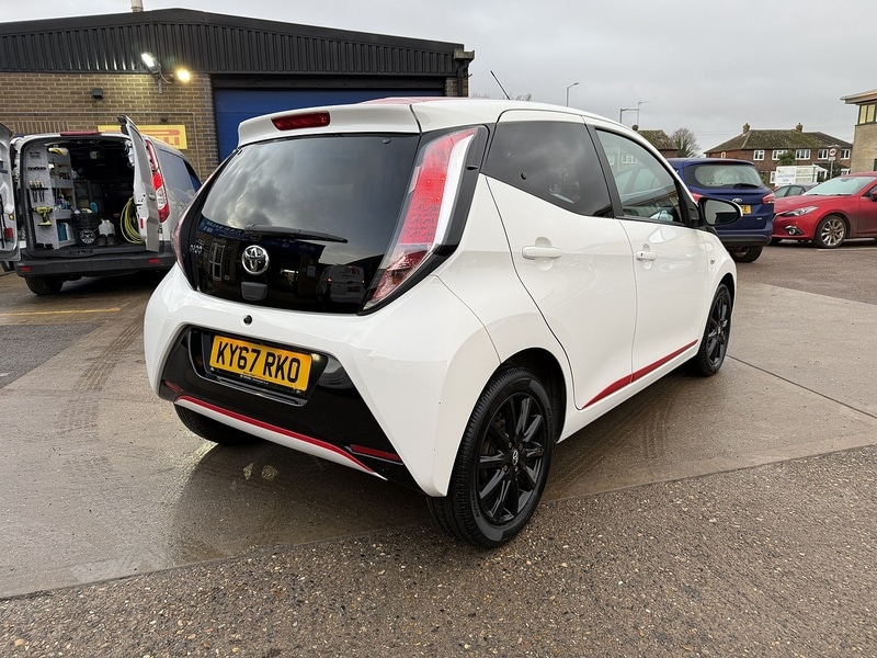 Used Toyota AYGO 2017 for sale - 76924001: Photo 2