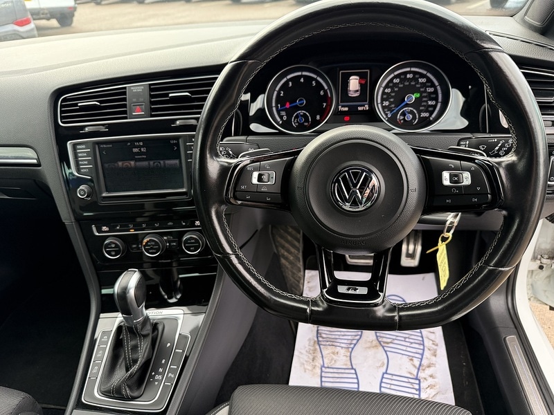 Used Volkswagen Golf 2017 for sale - 77260864: Photo 11