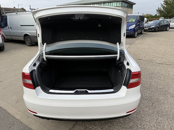 Used Skoda Superb 2013 for sale - 76119361: Photo 15