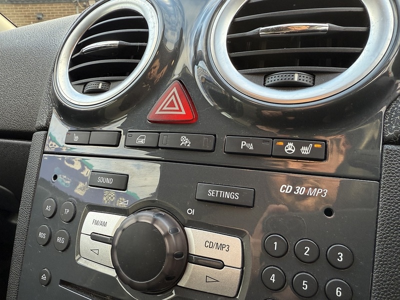 Used Vauxhall Corsa 2011 for sale - 77114214: Photo 23