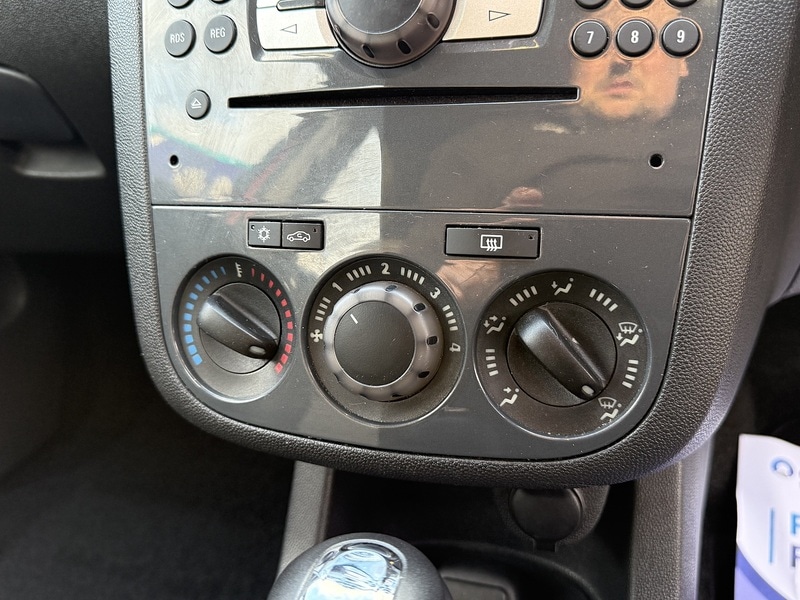 Used Vauxhall Corsa 2011 for sale - 77114214: Photo 25