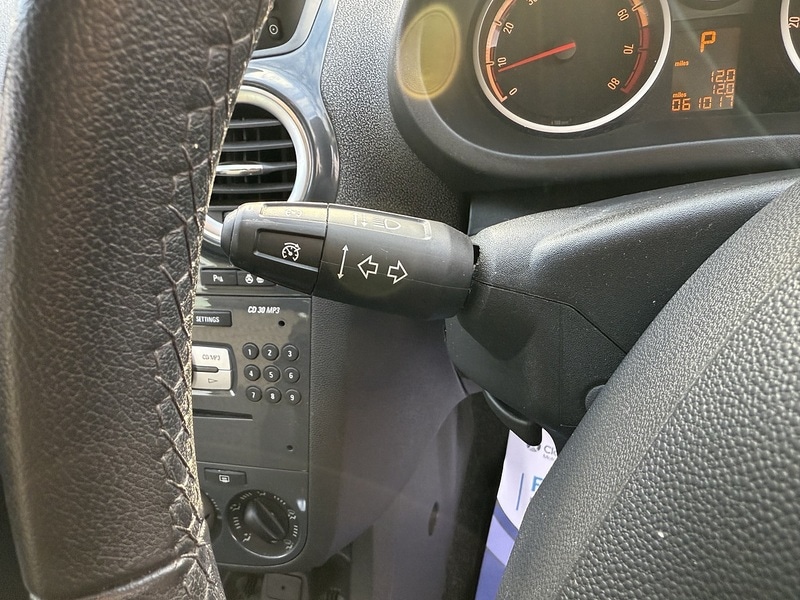 Used Vauxhall Corsa 2011 for sale - 77114214: Photo 27