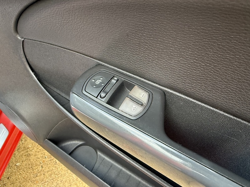 Used Vauxhall Corsa 2011 for sale - 77114214: Photo 30