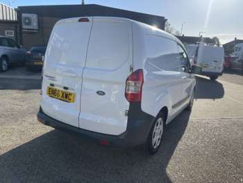 Used Ford Transit Courier 2017 for sale - 72425121: Photo