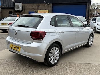 Used Volkswagen Polo 2019 for sale - 76396546: Photo