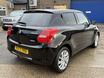 Used Suzuki Swift 2021 for sale - 79630086: Photo