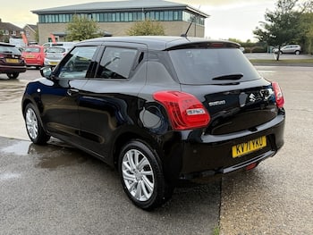 Used Suzuki Swift 2021 for sale - 79630086: Photo
