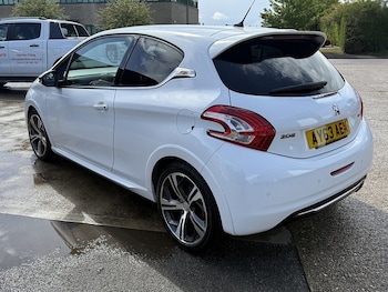 Used Peugeot 208 2013 for sale - 78367651: Photo