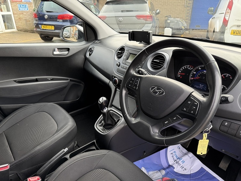 Used Hyundai i10 2018 for sale - 77072857: Photo 15