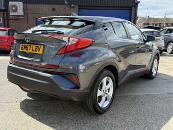 Used Toyota C-HR 2018 for sale - 74743357: Photo