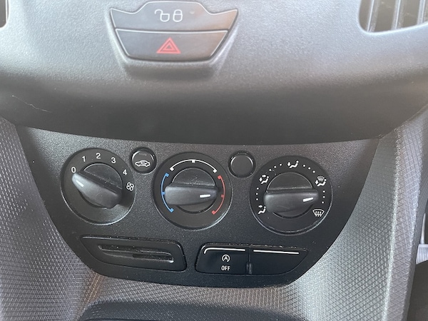 Used Ford Transit Connect 2015 for sale - 72865925: Photo 21