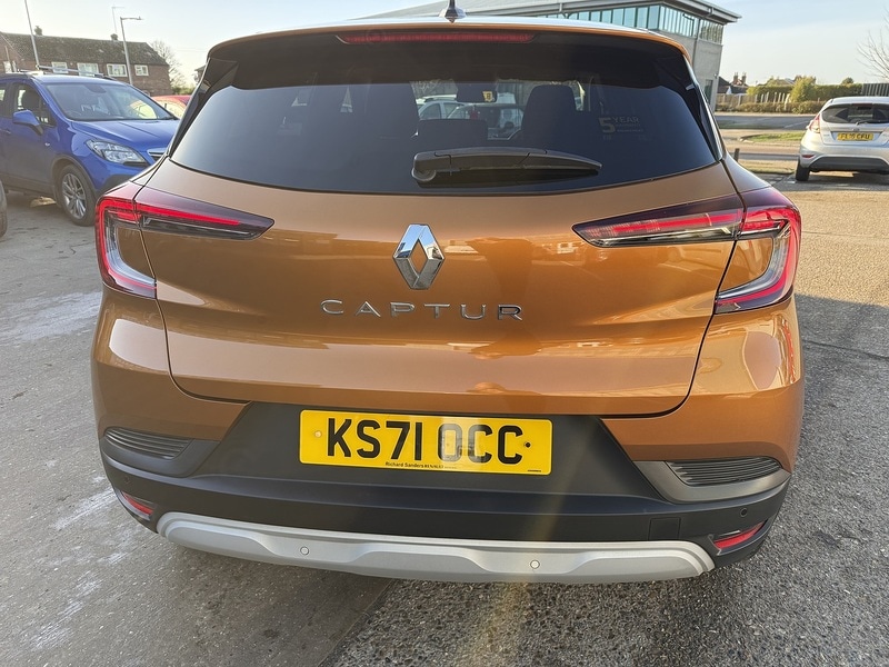 Used Renault Captur 2022 for sale - 76884405: Photo 3