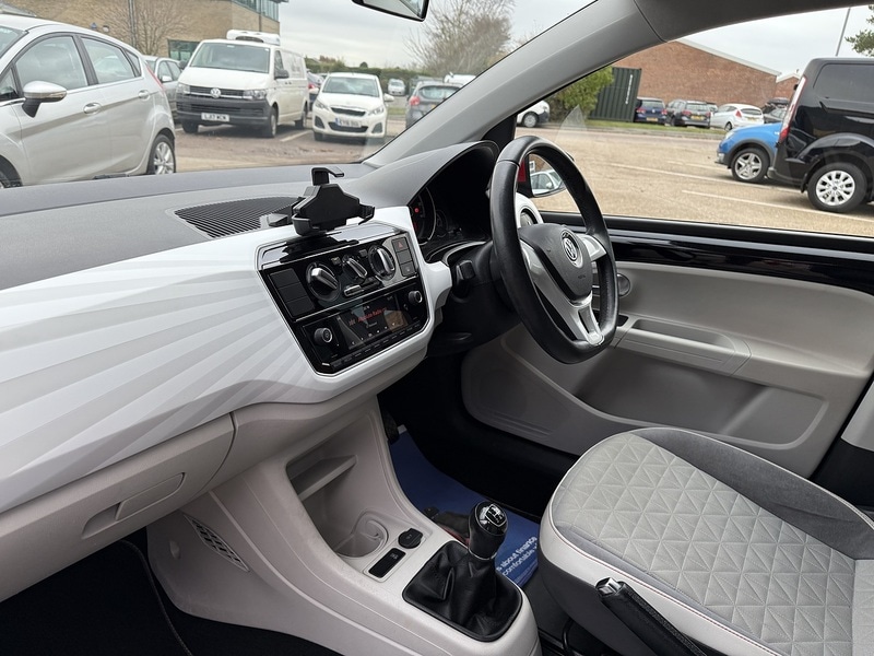 Used Volkswagen up! 2017 for sale - 76605229: Photo 12