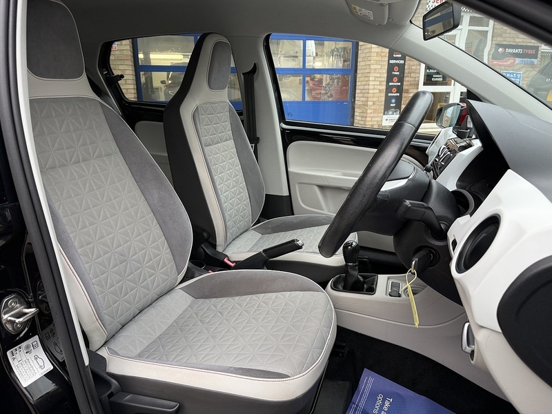 Used Volkswagen up! 2017 for sale - 76605229: Photo 16